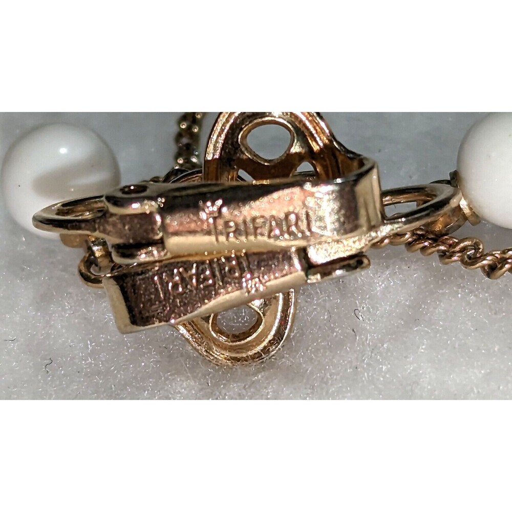 Crown Trifari Gold Tone Chain White Bead Dangle Vintage Clip Ons - Picture 2 of 10